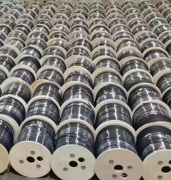 Cáp quang 2 lõi Chế độ đơn GJYXFCH Cáp thả sợi quang GJYXCH Ngoài trời / Trong nhà