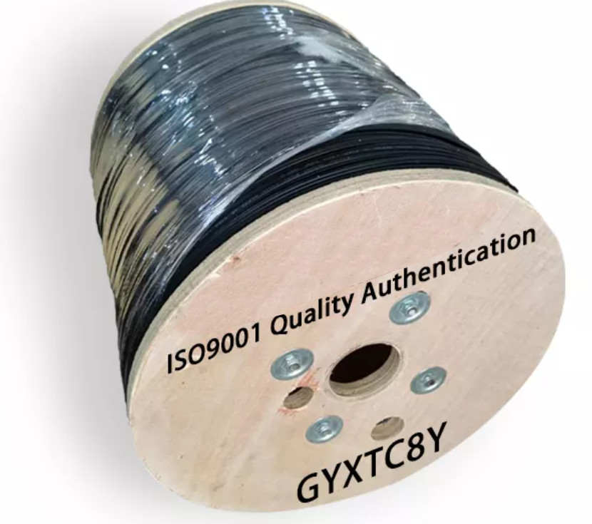 GYXTC8Y Cáp quang Fig8 ngoài trời 2 4 6 8 12 Thành viên cường độ dây thép trên không lõi