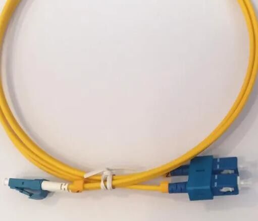 Dây vá sợi quang SC LC màu vàng Khởi động ngắn ROUND DX