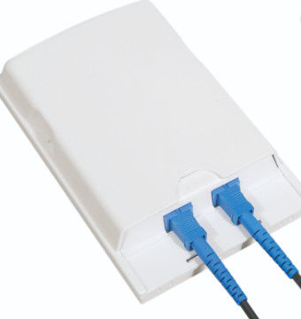 FTTH 2 lõi Hộp kết cuối cáp quang PC ABS 2 bộ SC Bộ điều hợp trong nhà hoặc ngoài trời