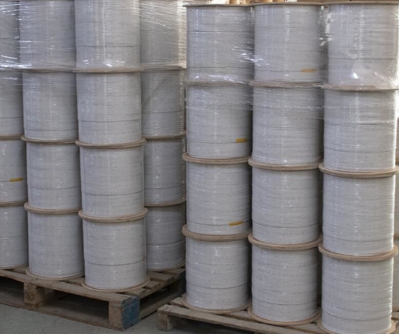 Bướm cáp quang sợi thép 0,5mm GJXH-2b 2 Vỏ bọc FTTH lõi