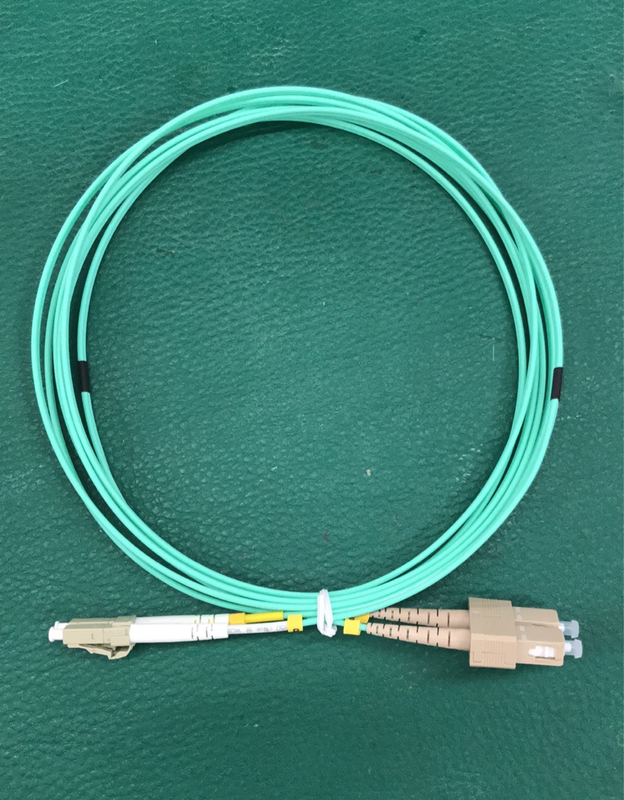 Multimode Aqua Fiber Patch Cable LC LC Duplex Patch Cord OM3-300 Đường kính 2.0mm
