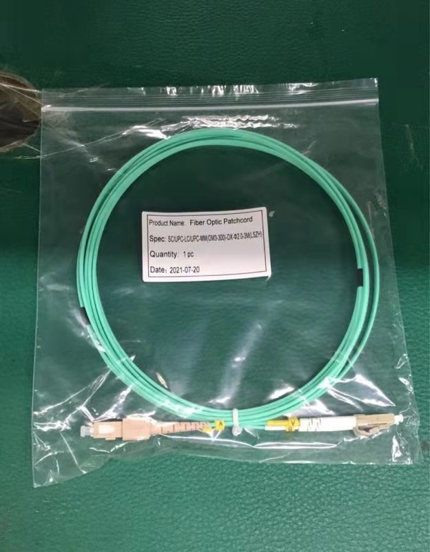 SC LC Sợi quang Patch Cord OM3 300 Hai mặt LSZH Jacket Aqua Color