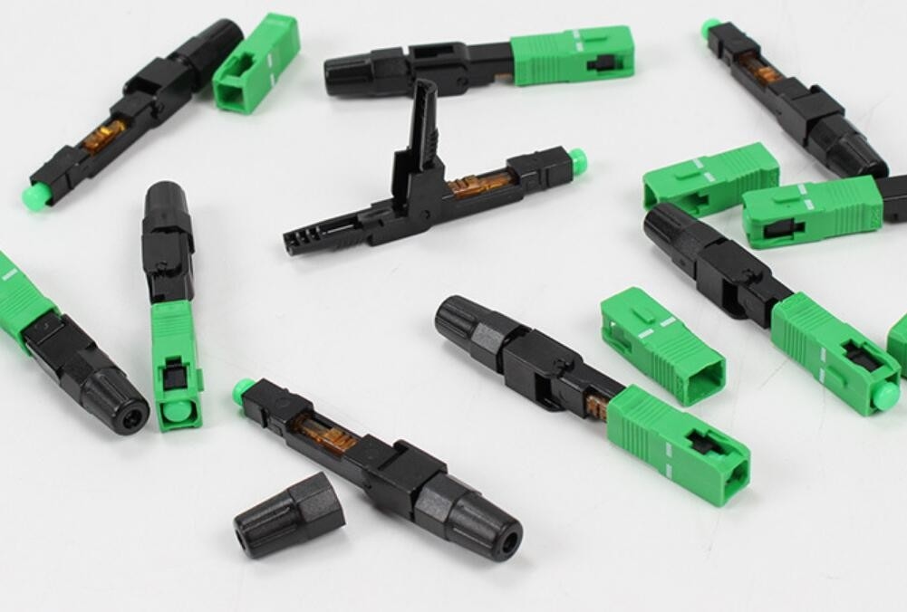 Khuôn đơn nhúng SC APC Bộ kết nối nhanh Chèn mất 0,3DB Kiểu đánh bóng