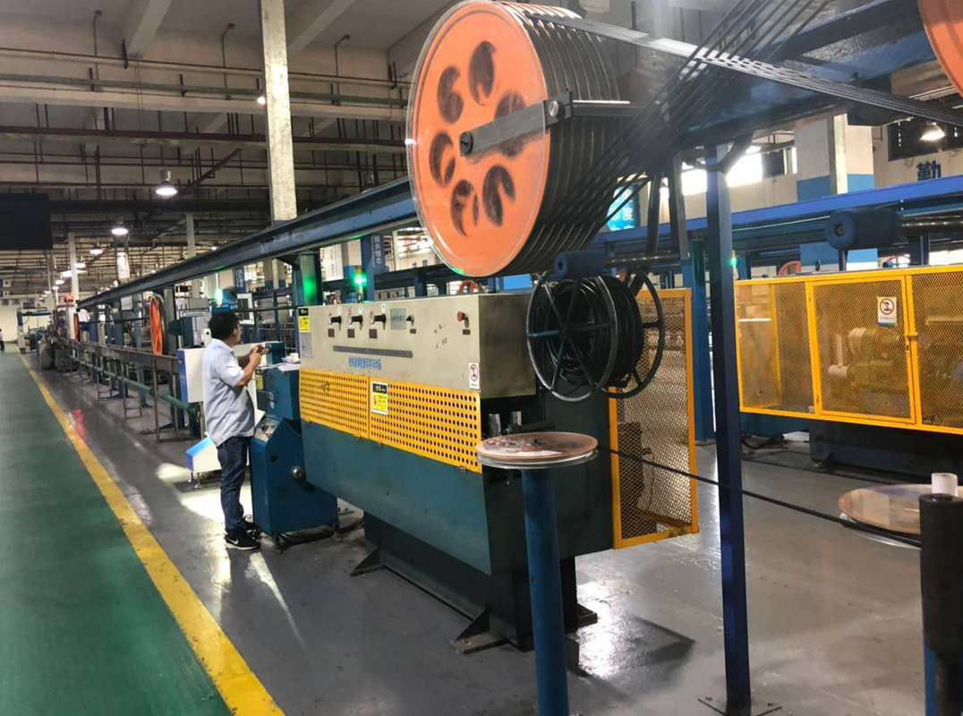 Viễn thông Cáp quang 4 lõi ngoài trời Cáp quang đơn mode ngoài trời Tiêu chuẩn quốc gia GYTS